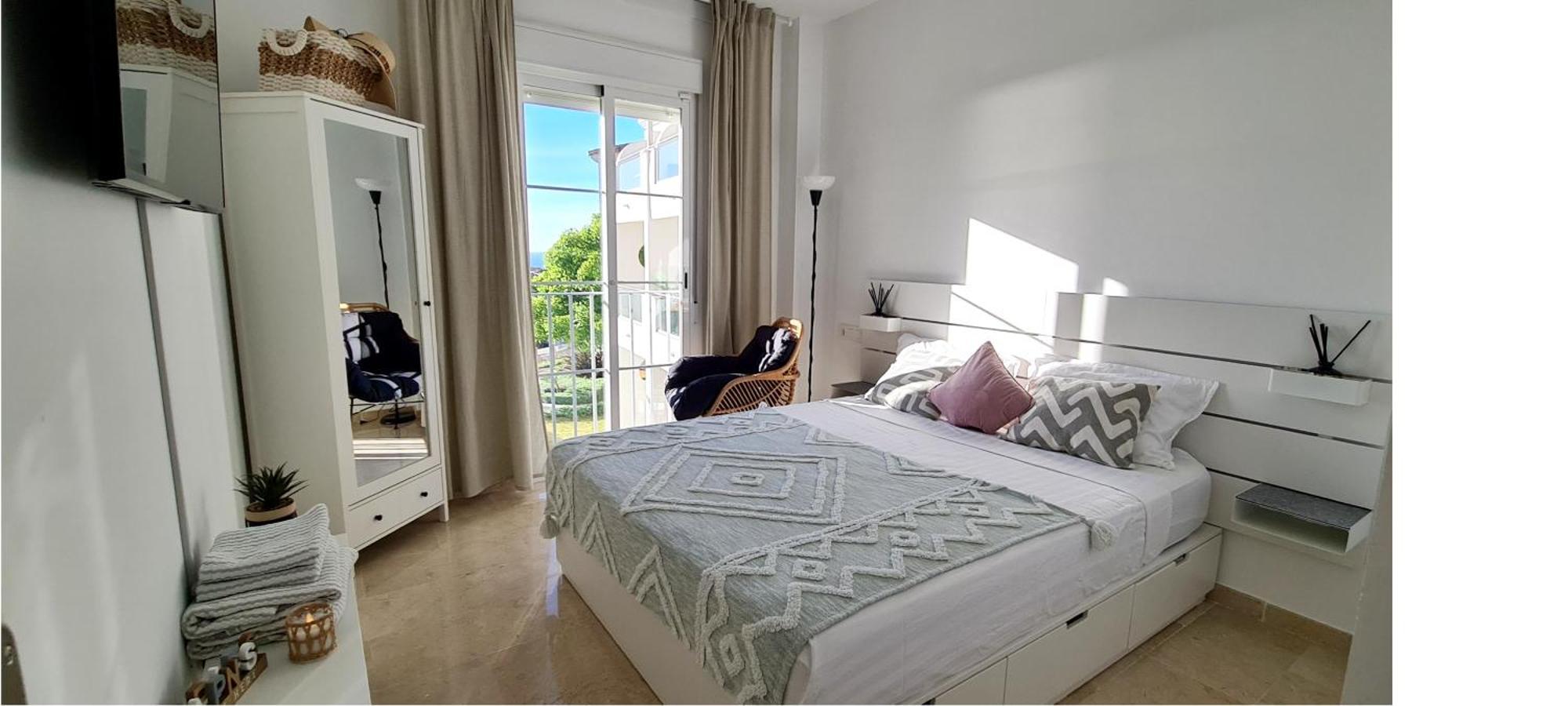 Seaside Serenity - Stylish Apartment With Spectacular Views Manilva Exteriér fotografie